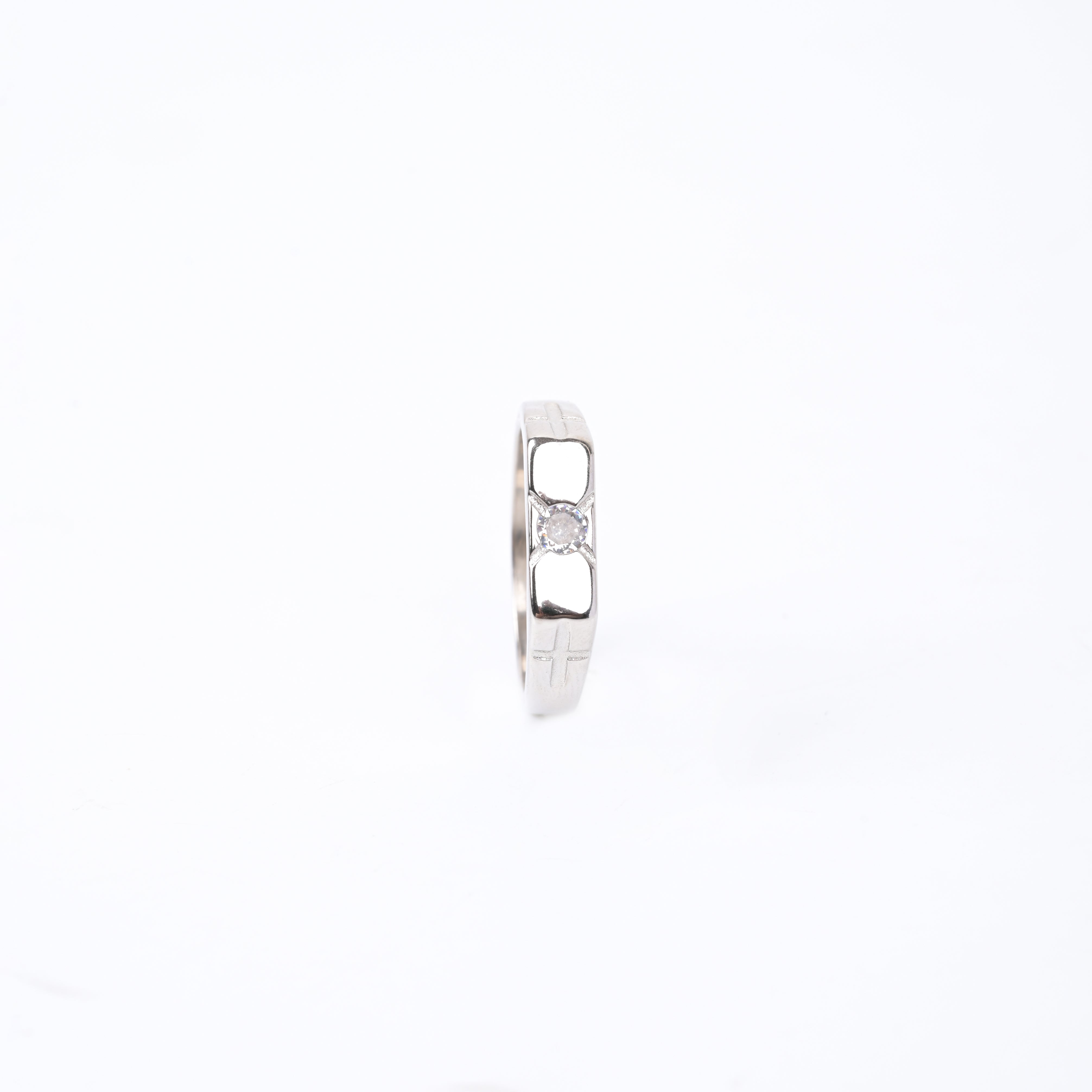 Single Stone Sparkling 925 Silver Ring